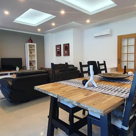 Dionisio Apartment *